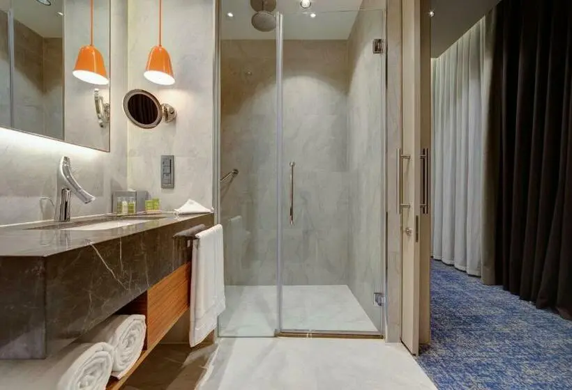 اتاق استاندارد با تخت بزرگ, Doubletree By Hilton Adana