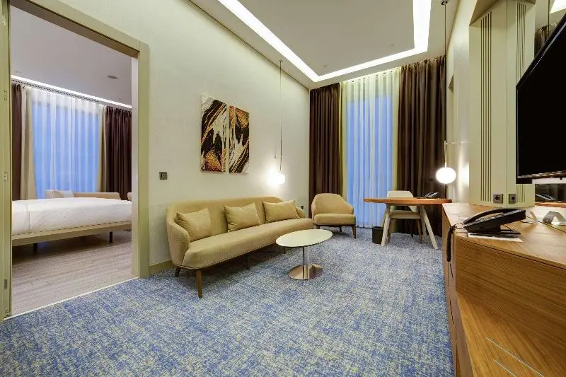 سوئیت با تخت بزرگ, Doubletree By Hilton Adana