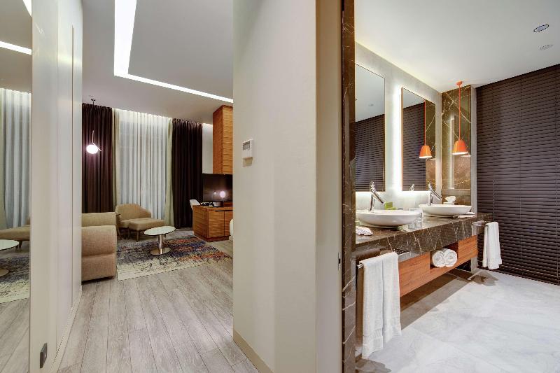 اتاق لوکس با تخت بزرگ, Doubletree By Hilton Adana