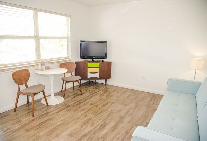 جناح سرير كينج, Regency Inn & Suites Sarasota