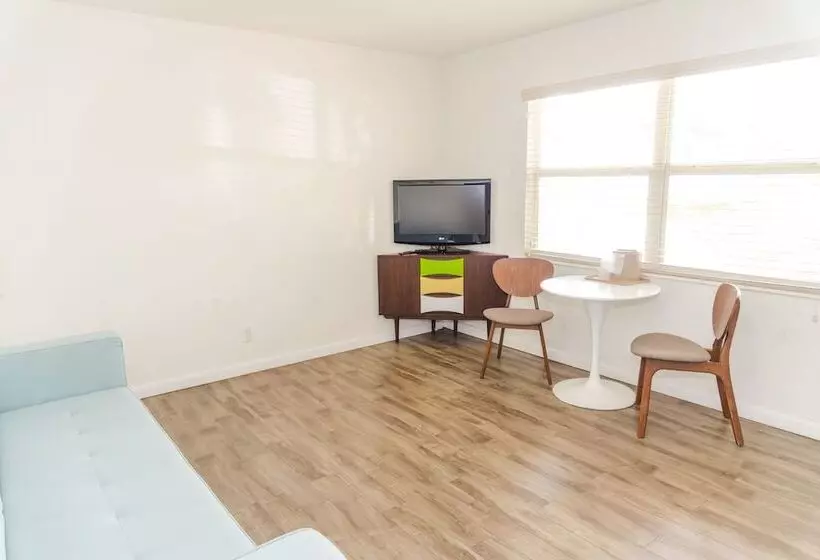 スイート, Regency Inn & Suites Sarasota