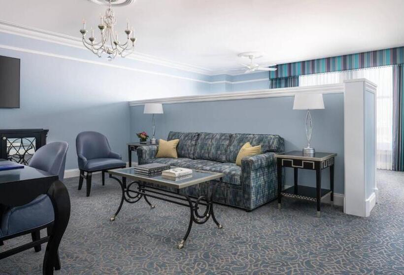 استودیو ساده, The Ritzcarlton, New Orleans