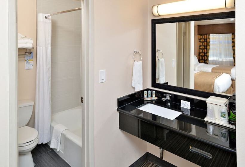 غرفه قياسيه سريرين مزدوجين, Motel 6 Martinez, Ca