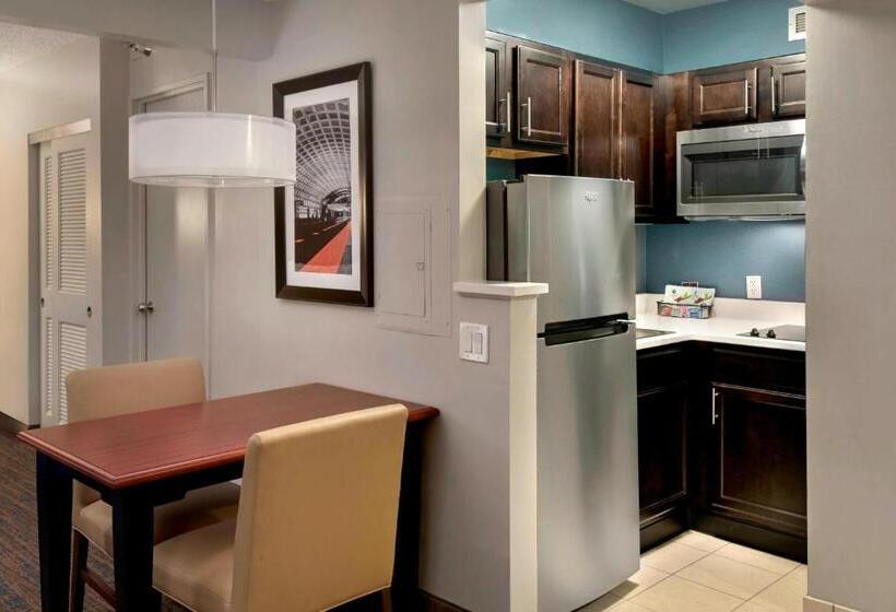 キングサイドベッドのスタンダードワンルーム, Residence Inn Bethesda Downtown