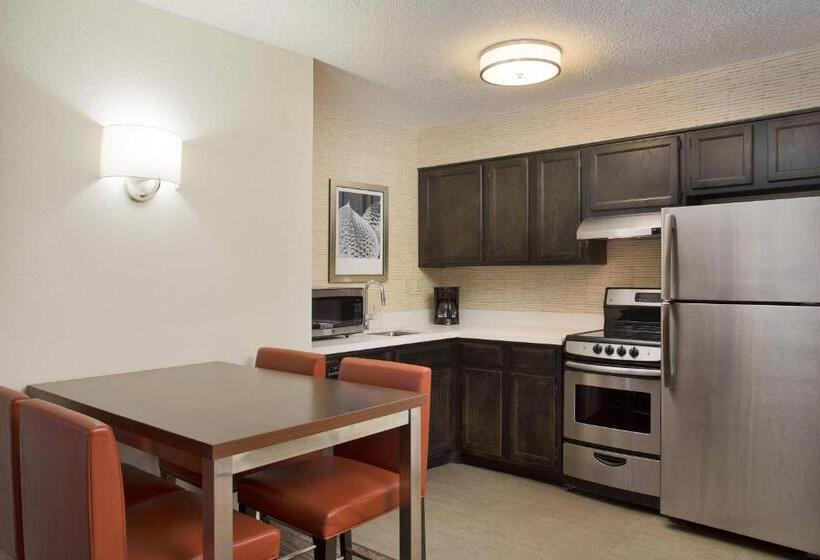 Люкс 2 Спальни, Residence Inn Detroit / Auburn Hills