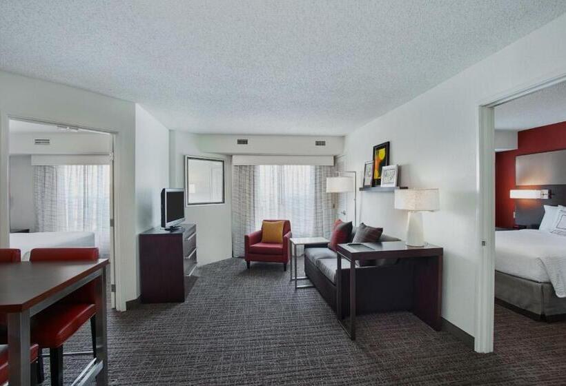 Люкс 2 Спальни, Residence Inn Detroit / Auburn Hills