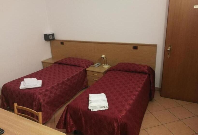 غرفة قياسية, Albergo Della Stazione
