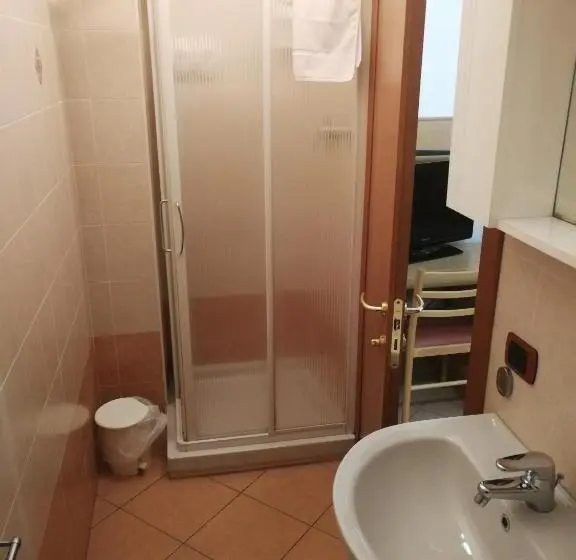 スタンダードトリプルルーム, Albergo Della Stazione