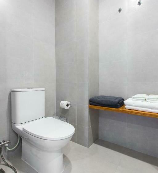 标准间带游泳池, Sook