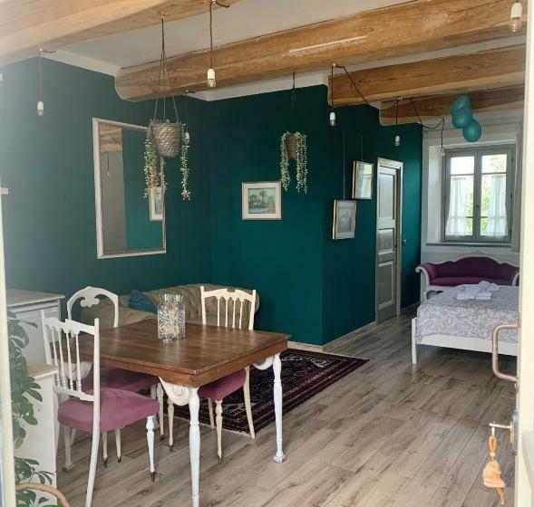 جناح جونيور مطل على الحديقة, Podere Paradiso