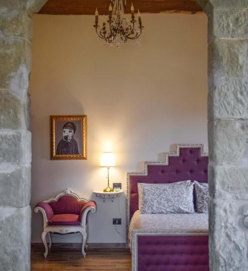 جناح مطلّ علي الجبل, Podere Paradiso