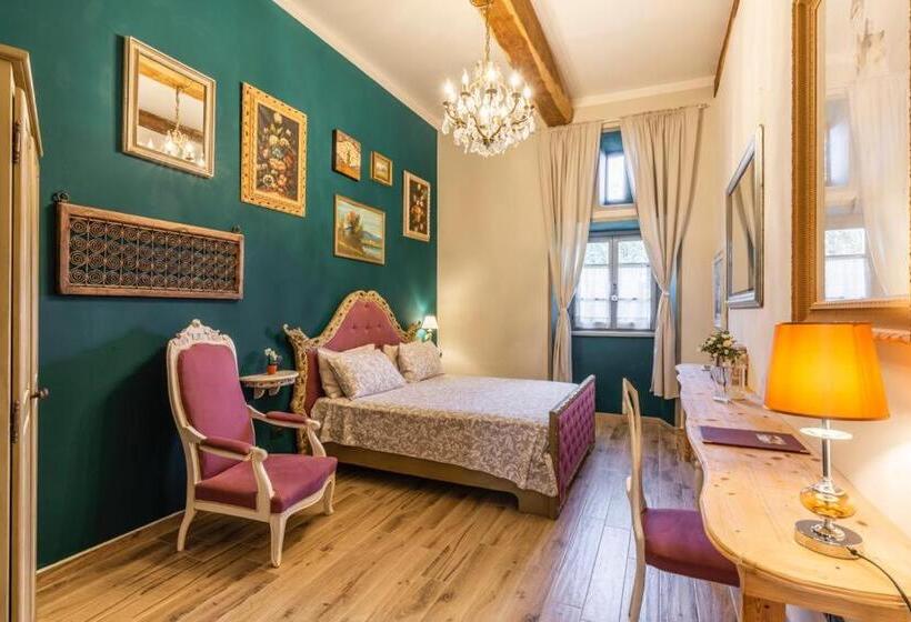 Полулюкс, Podere Paradiso