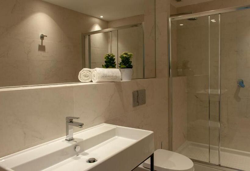 1 Bedroom Penthouse Apartment, Mh Apartments Central Madrid