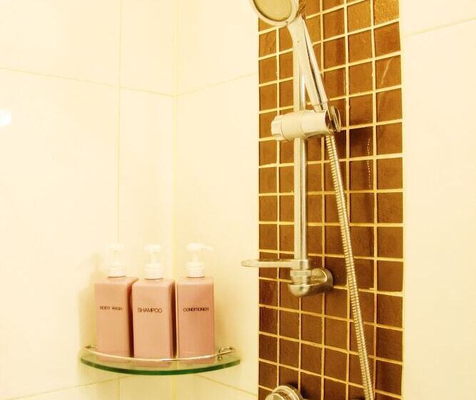 基本间, Airport Capsule Hotel Fly Me To The Moon