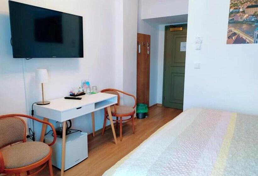 带观景的豪华间, Garni Villa Areka