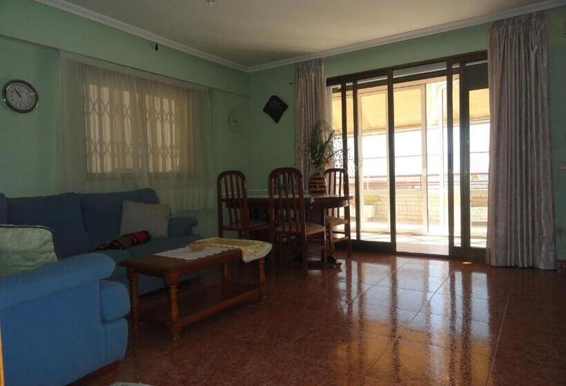 带3个卧室的公寓, Apartamentos Raymar