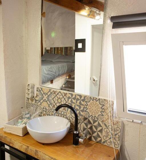 スーペリアースイート, Fortress Jacuzzi Suites