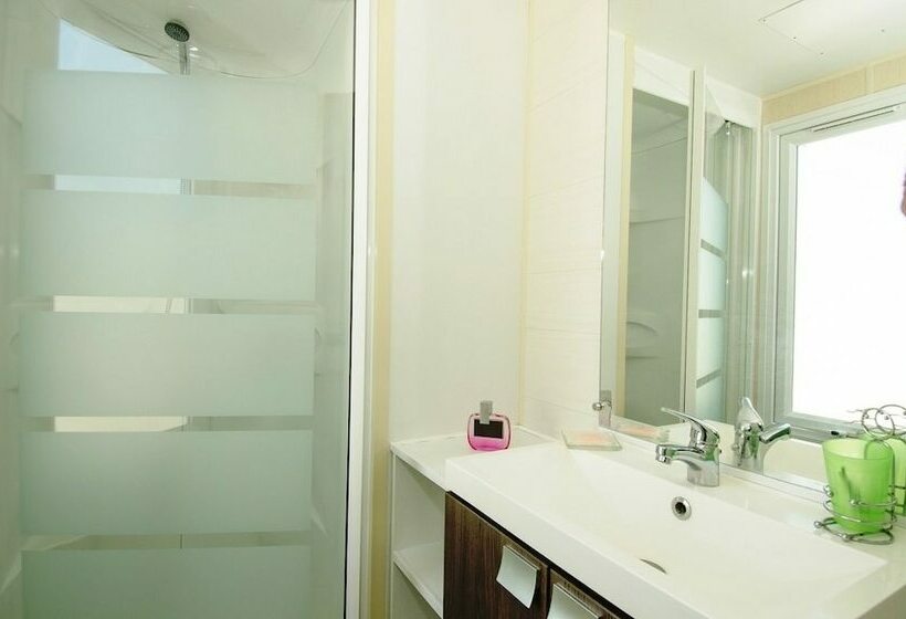 2 Szobás Ház, Camping Pirinenc