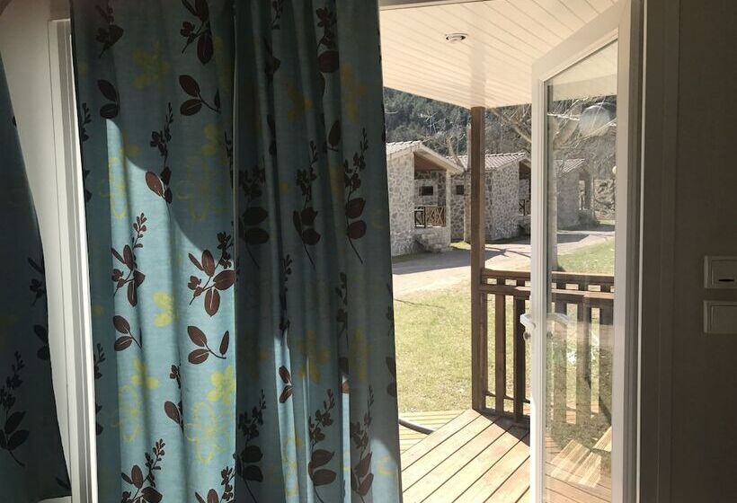 2 Szobás Ház, Camping Pirinenc