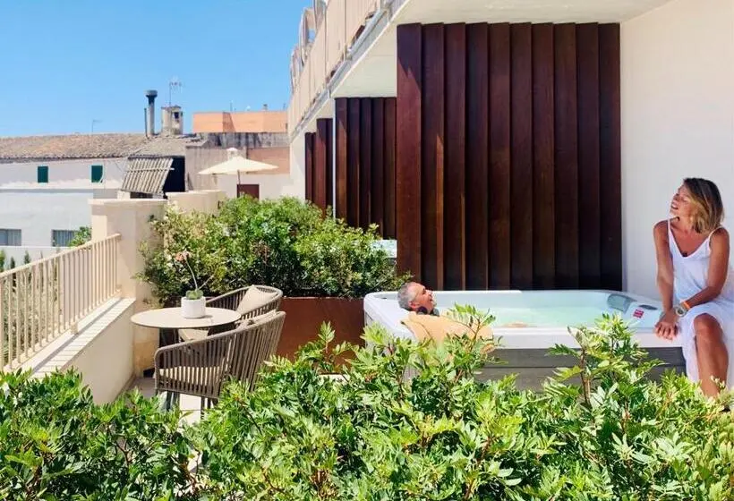 اتاق لوکس با وان آب گرم, Ynaira Hotel & Spa