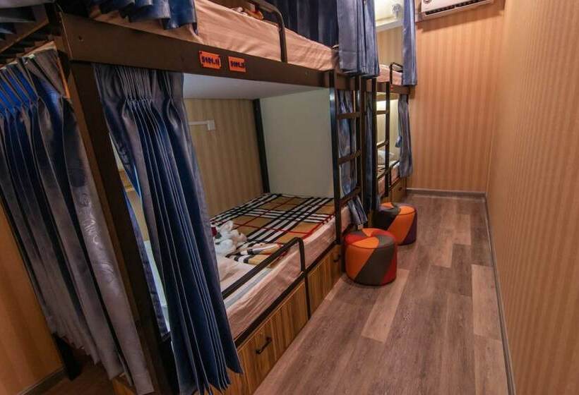 تختخواب در اتاق مشترک, Aplus Hostel