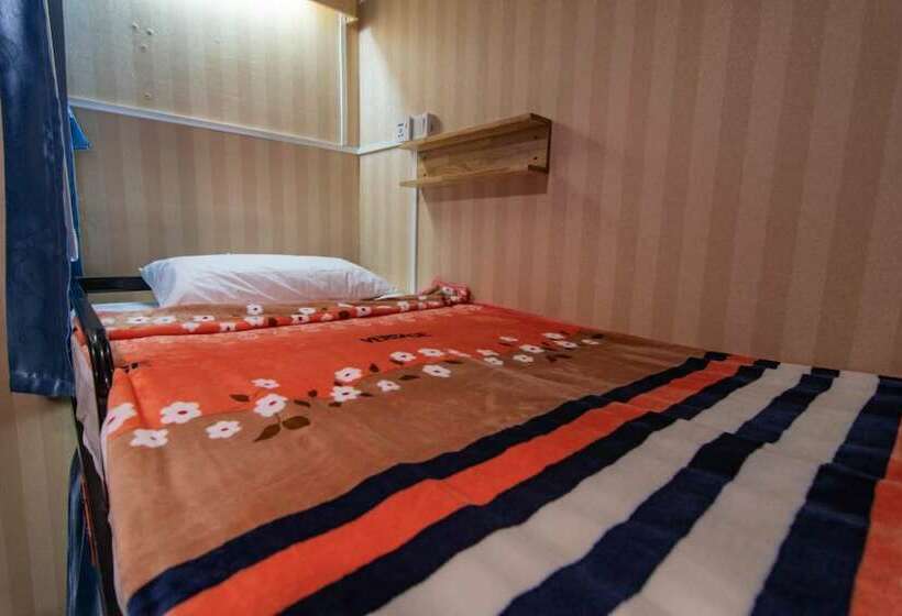 تختخواب در اتاق مشترک, Aplus Hostel