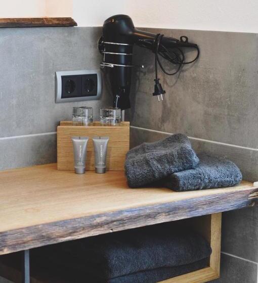 Номер Superior, Pelikans Krone