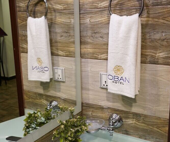 اتاق لوکس, Oban