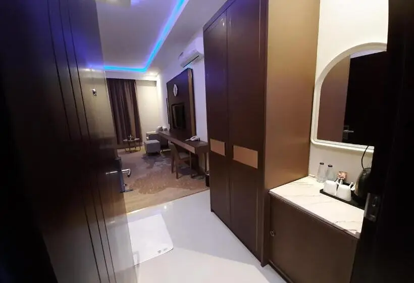 اتاق لوکس, Qasr Alshamal