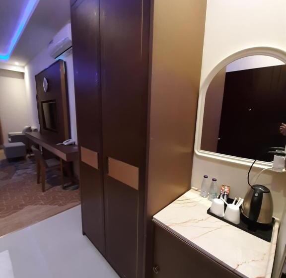 디럭스 룸, Qasr Alshamal