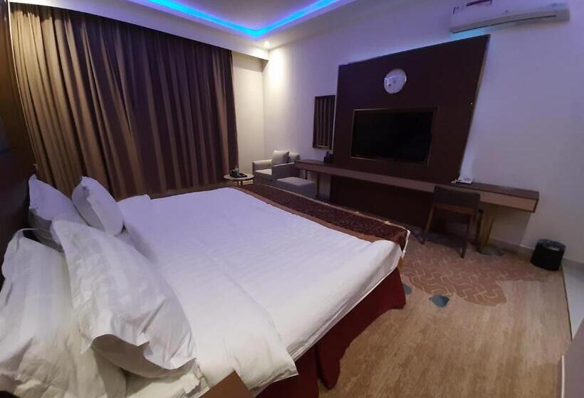Номер Deluxe, Qasr Alshamal