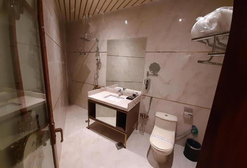 패밀리 룸, Qasr Alshamal