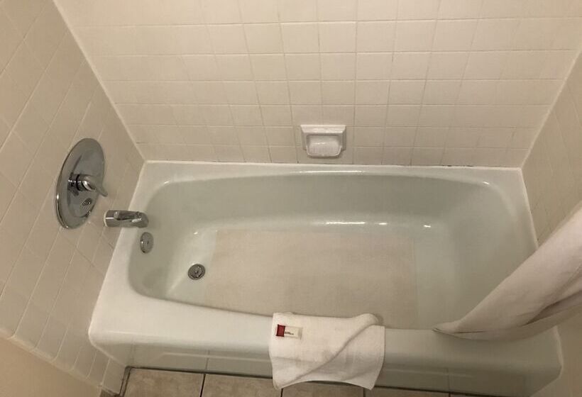 اتاق استاندارد با 2 تخت دوبل, Days Inn By Wyndham Lake Havasu