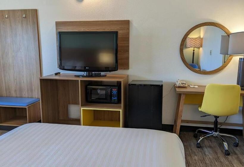 Номер Стандарт 2 Двуспальные Кровати, Days Inn By Wyndham Lake Havasu
