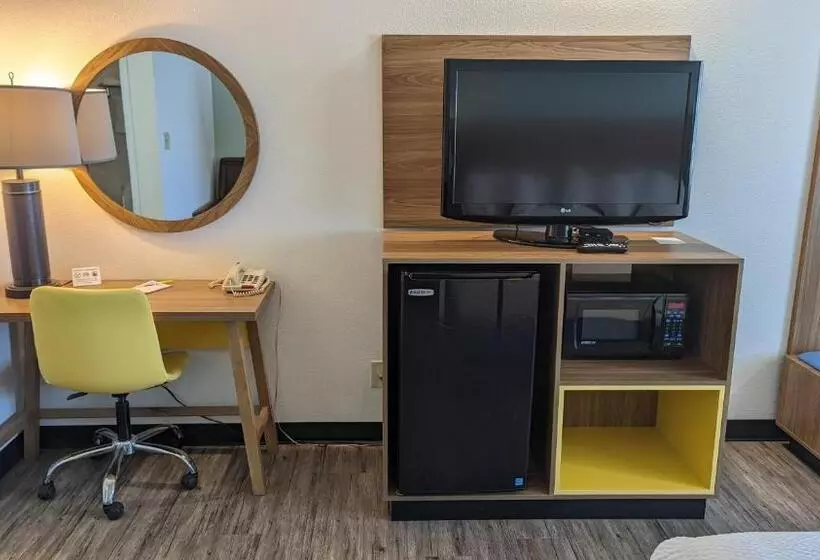 اتاق استاندارد با تخت بزرگ, Days Inn By Wyndham Lake Havasu