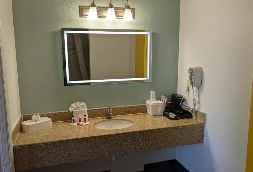 اتاق استاندارد با تخت بزرگ, Days Inn By Wyndham Lake Havasu