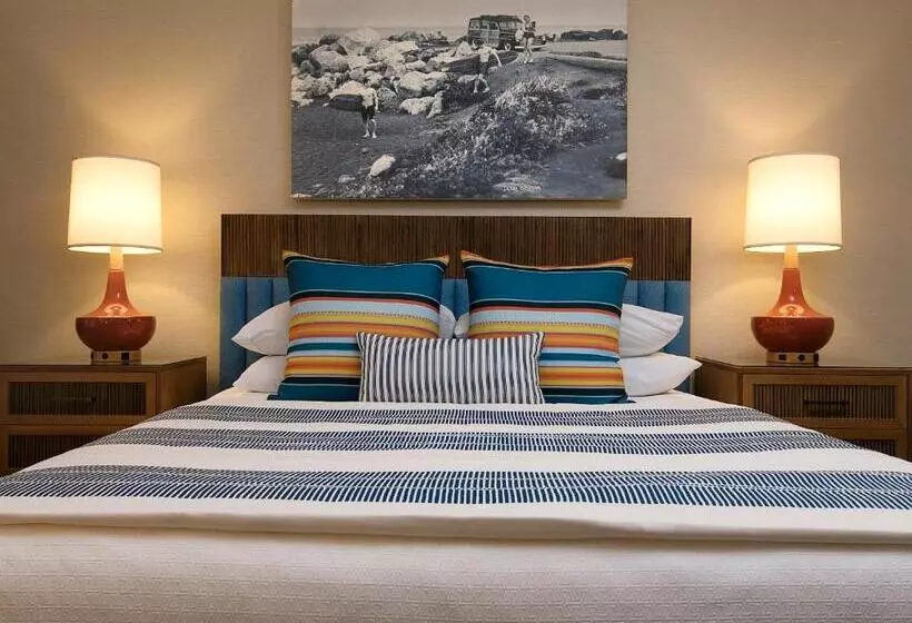 اتاق لوکس با تخت بزرگ, Sandcastle Hotel On The Beach