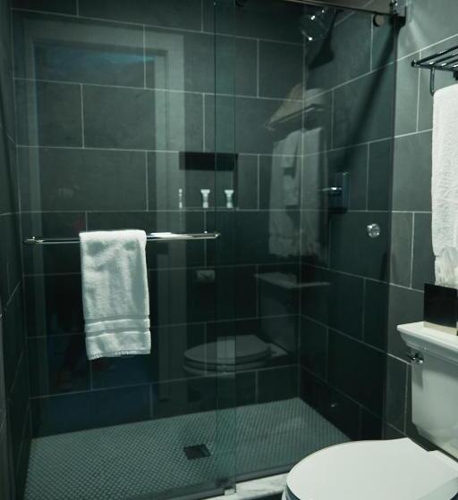 חדר דחוקס עם מיטת קינג, Shelter Harbor Inn