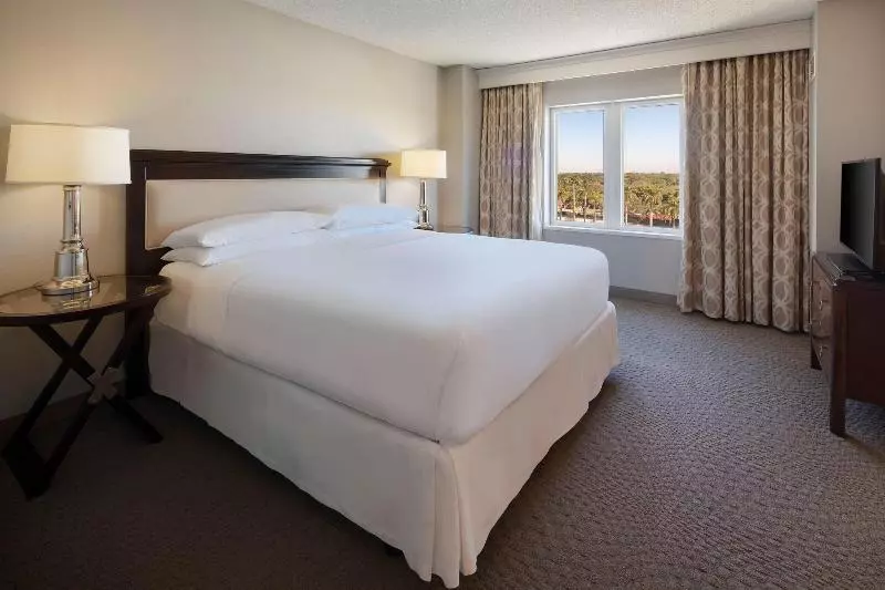 キングサイズベッドのスイートルーム, Sheraton Suites Fort Lauderdale West