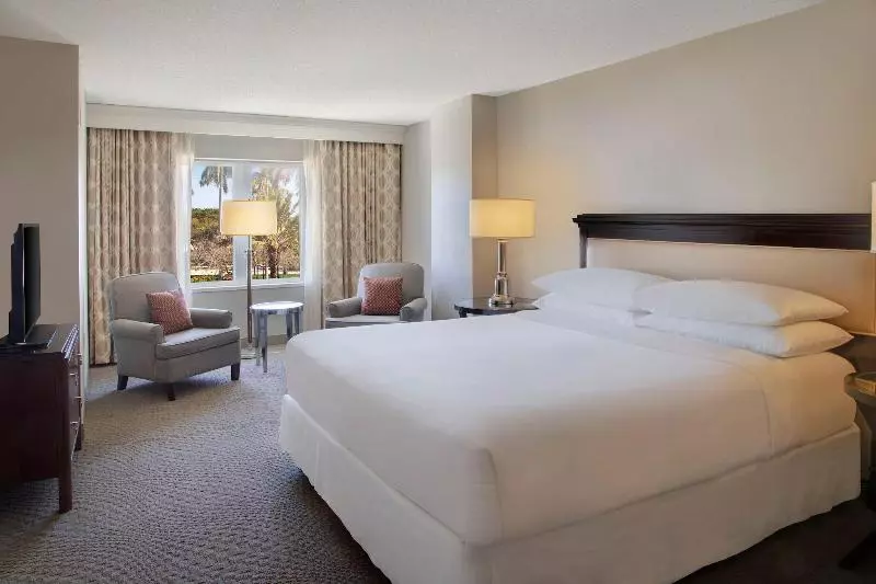 キングサイズベッドのスイートルーム, Sheraton Suites Fort Lauderdale West