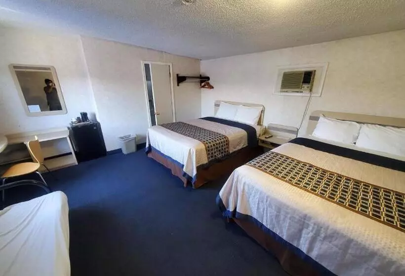 اتاق استاندارد چهار تخته, Sands Motel Niagara Falls