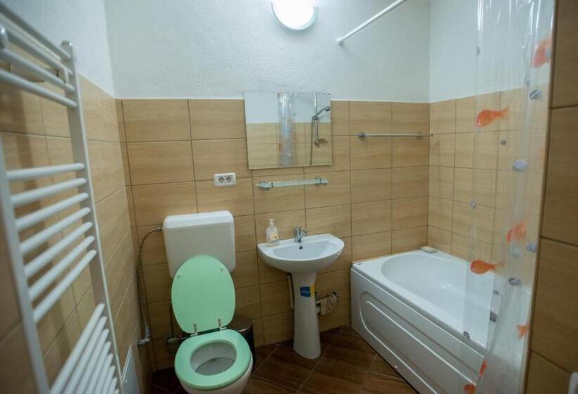 غرفة قياسية رباعية, Gästehaus Fogarasch