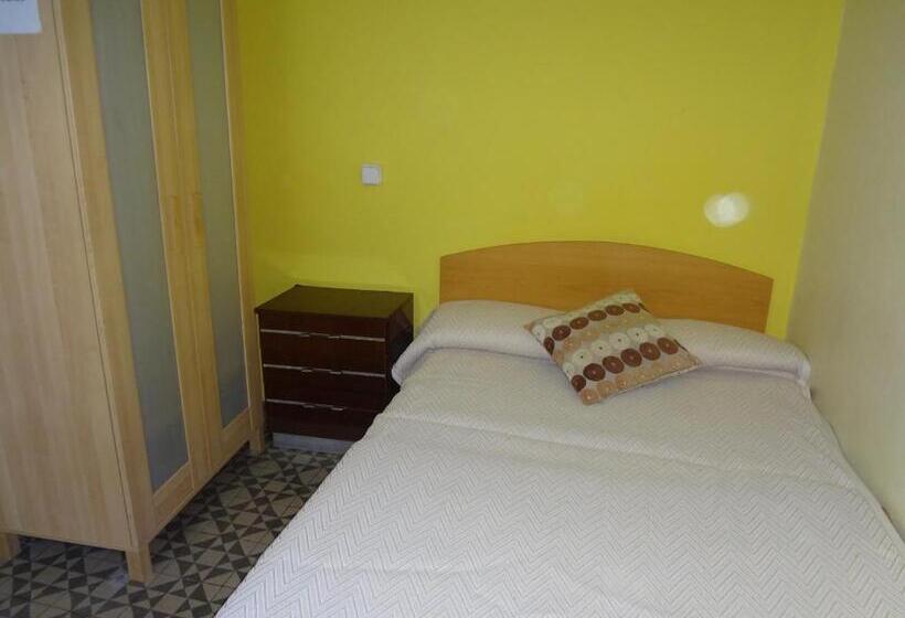 Номер Стандарт Индивидуальный Совместная Ванная, Pensión Dani