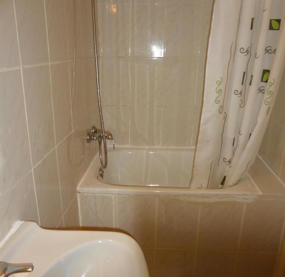 Номер Стандарт, Pensión Dani