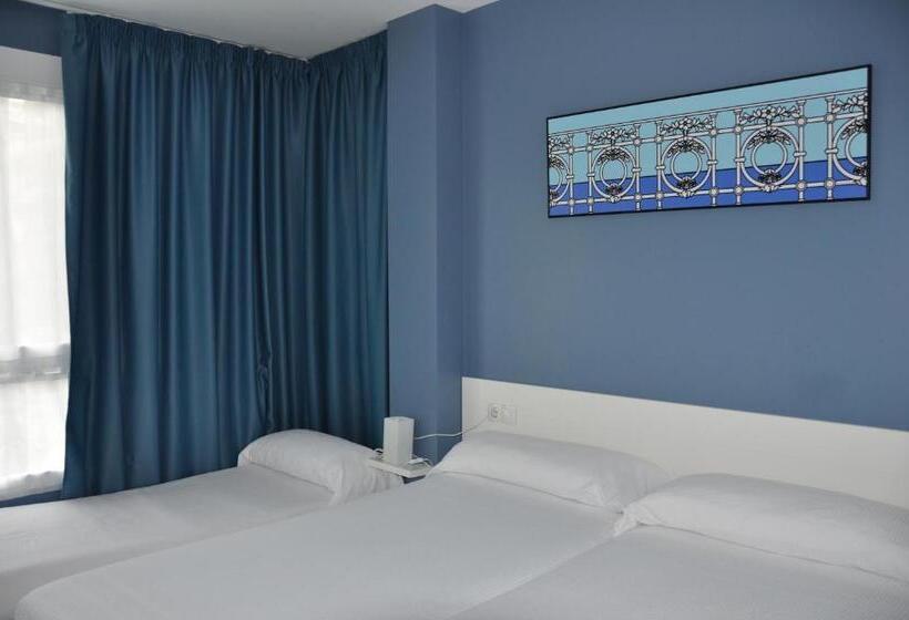 スタンダードルーム, Pensión C7