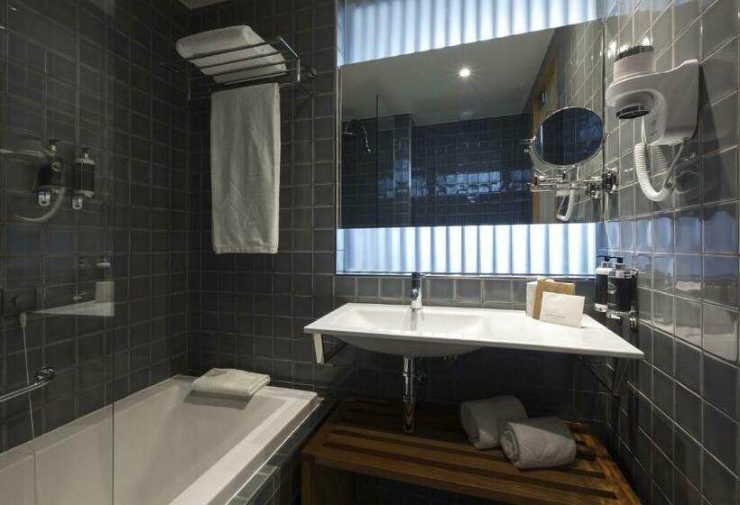 اتاق سوپریور, Neya Porto