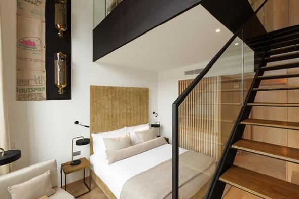 سوئیت با چشمانداز رودخانه, Neya Porto