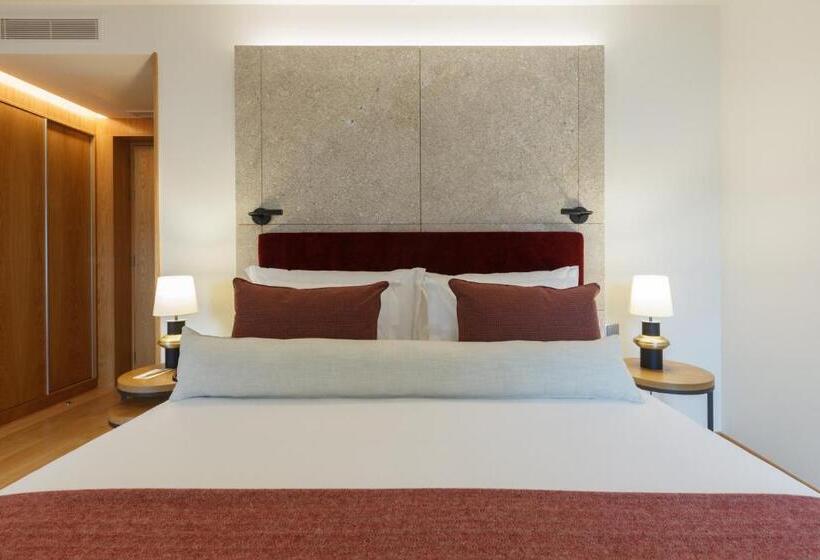 سوییت, Neya Porto