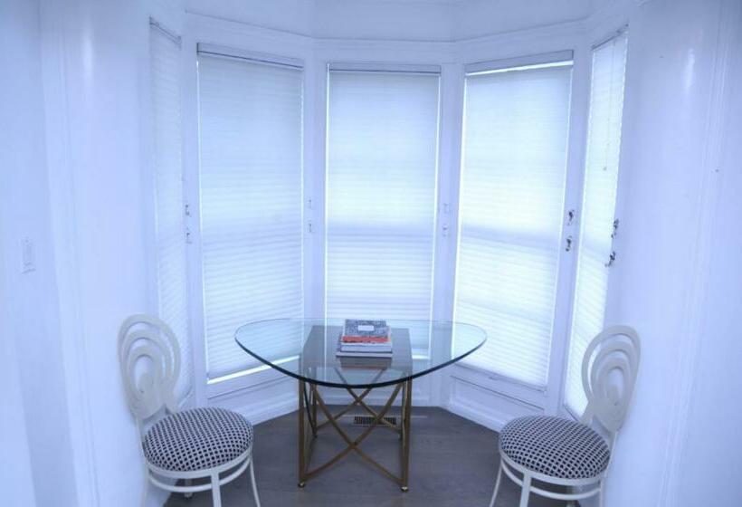 חדר דחוקס עם מיטת קינג, Harpoon House