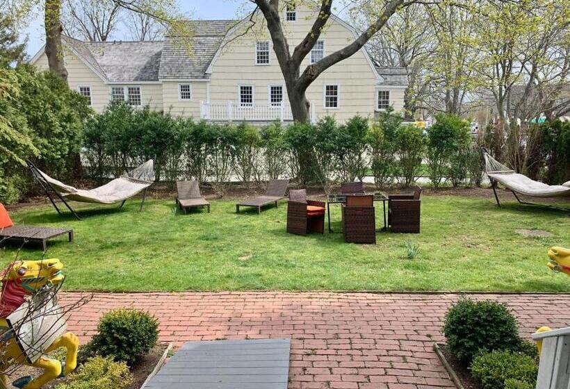 חדר דחוקס עם מיטת קינג, Harpoon House